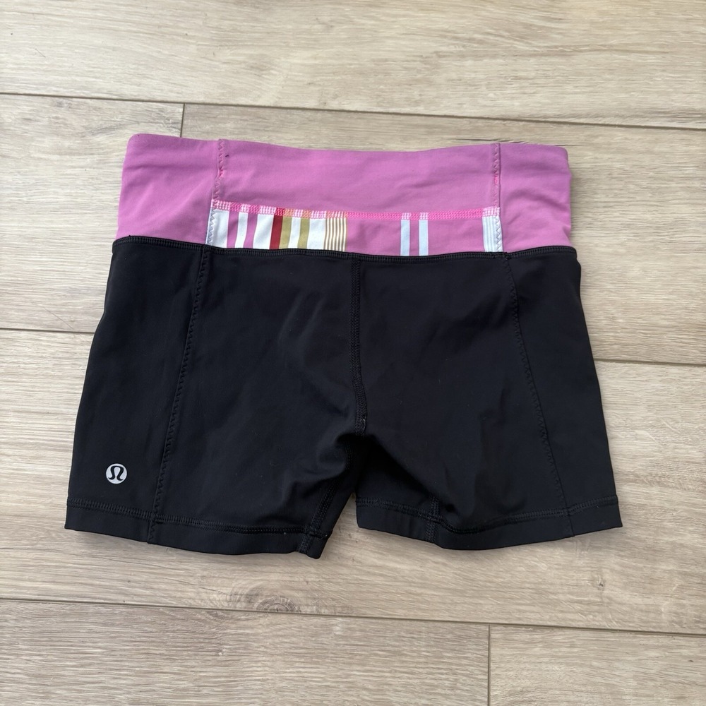 Lululemon Groove shorts Womens 4 Black pink waist pockets zip pocket‎ drawcord - Picture 3 of 5